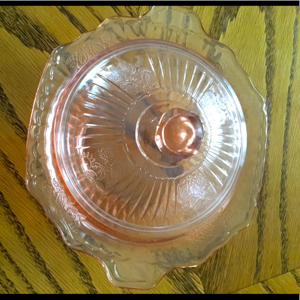 Antique pink depression 4 side serving bowl w/lid - Picture 2 of 6
